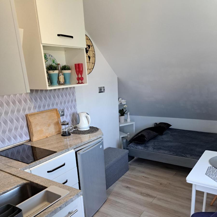 Maly Apartamencik Teo Rewal Buitenkant foto